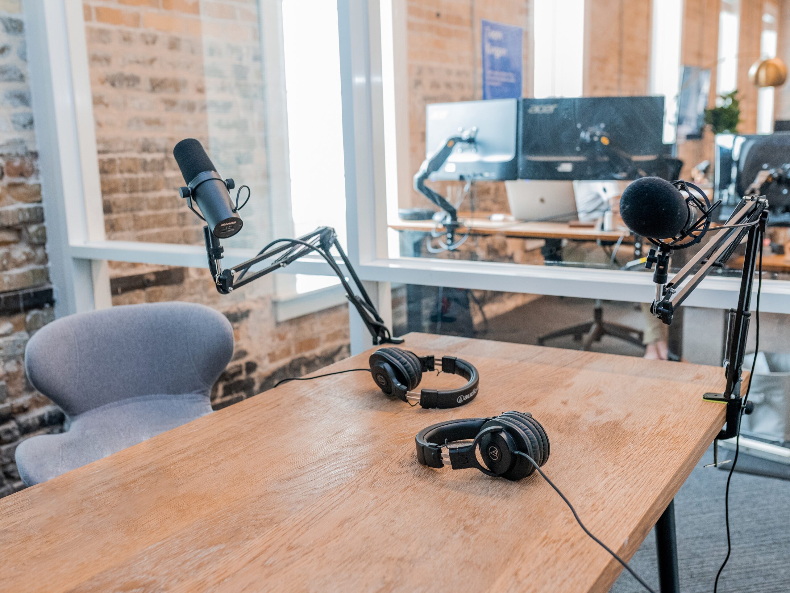 14 Best Webinar Platforms of 2023 : Comprehensive Review